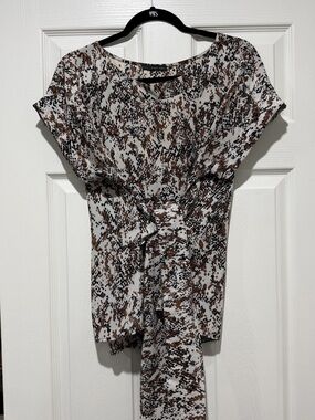 West Kei Brown and White Knot-Front Blouse
